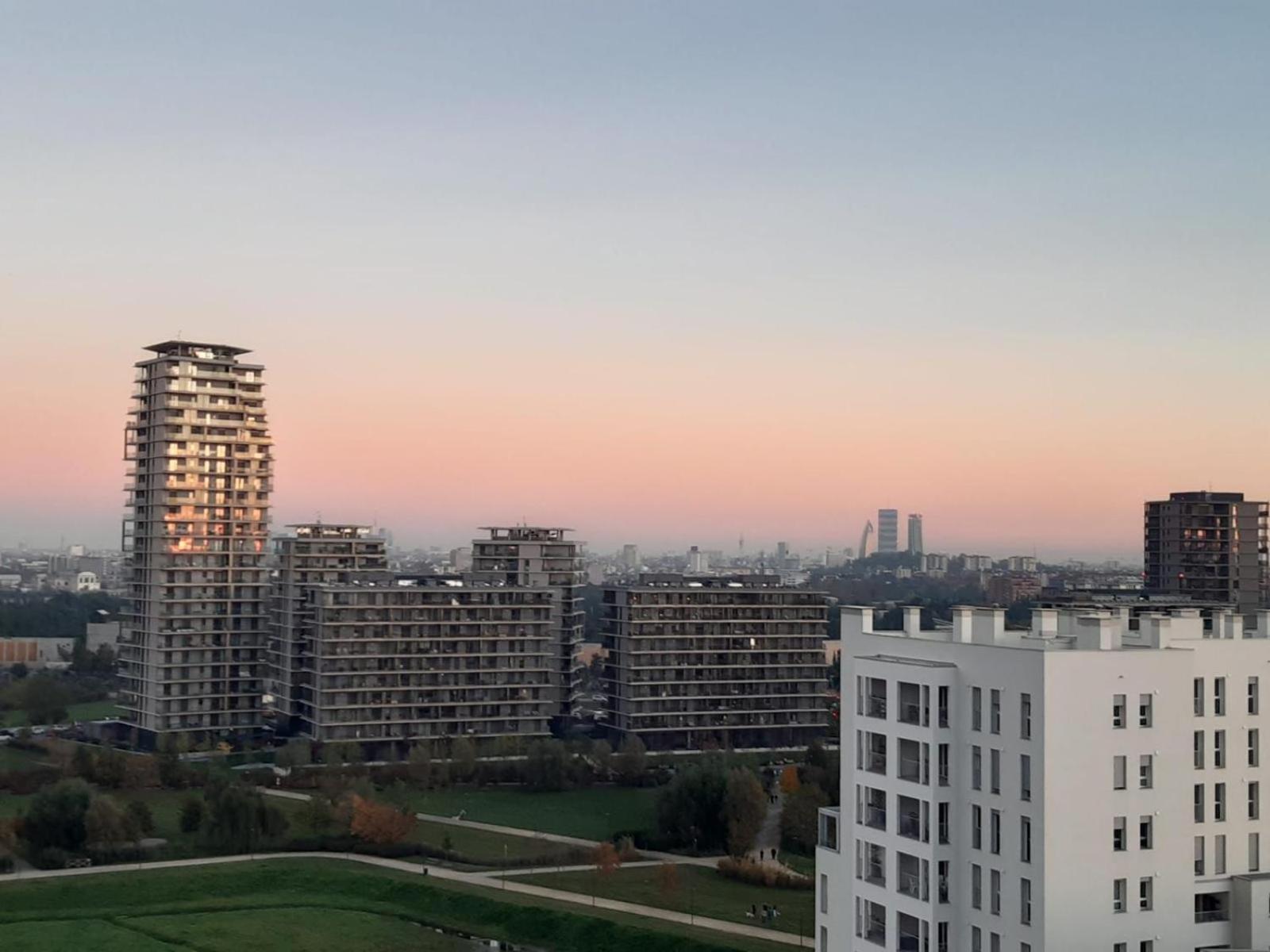 Mpm- Merlata Bloom Apartment Pero Exteriör bild